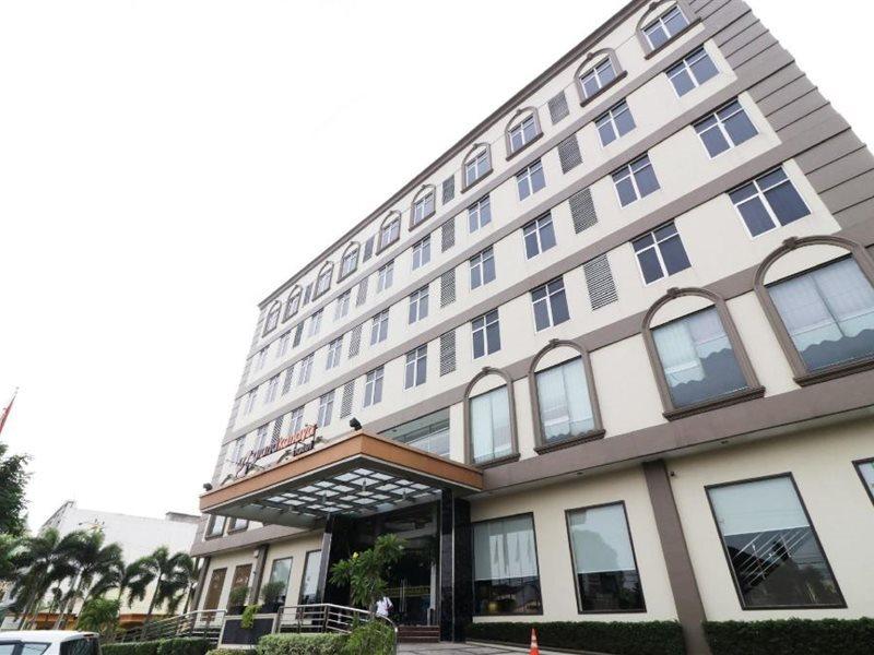 Grand Kanaya Hotel Medan Extérieur photo