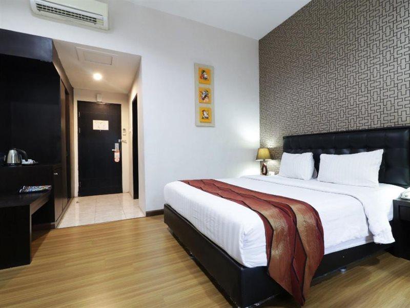 Grand Kanaya Hotel Medan Extérieur photo