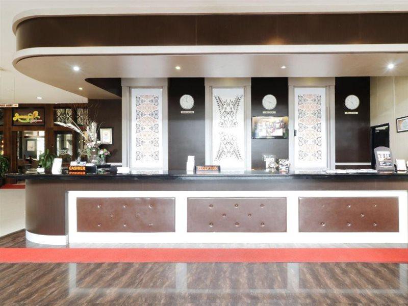 Grand Kanaya Hotel Medan Extérieur photo