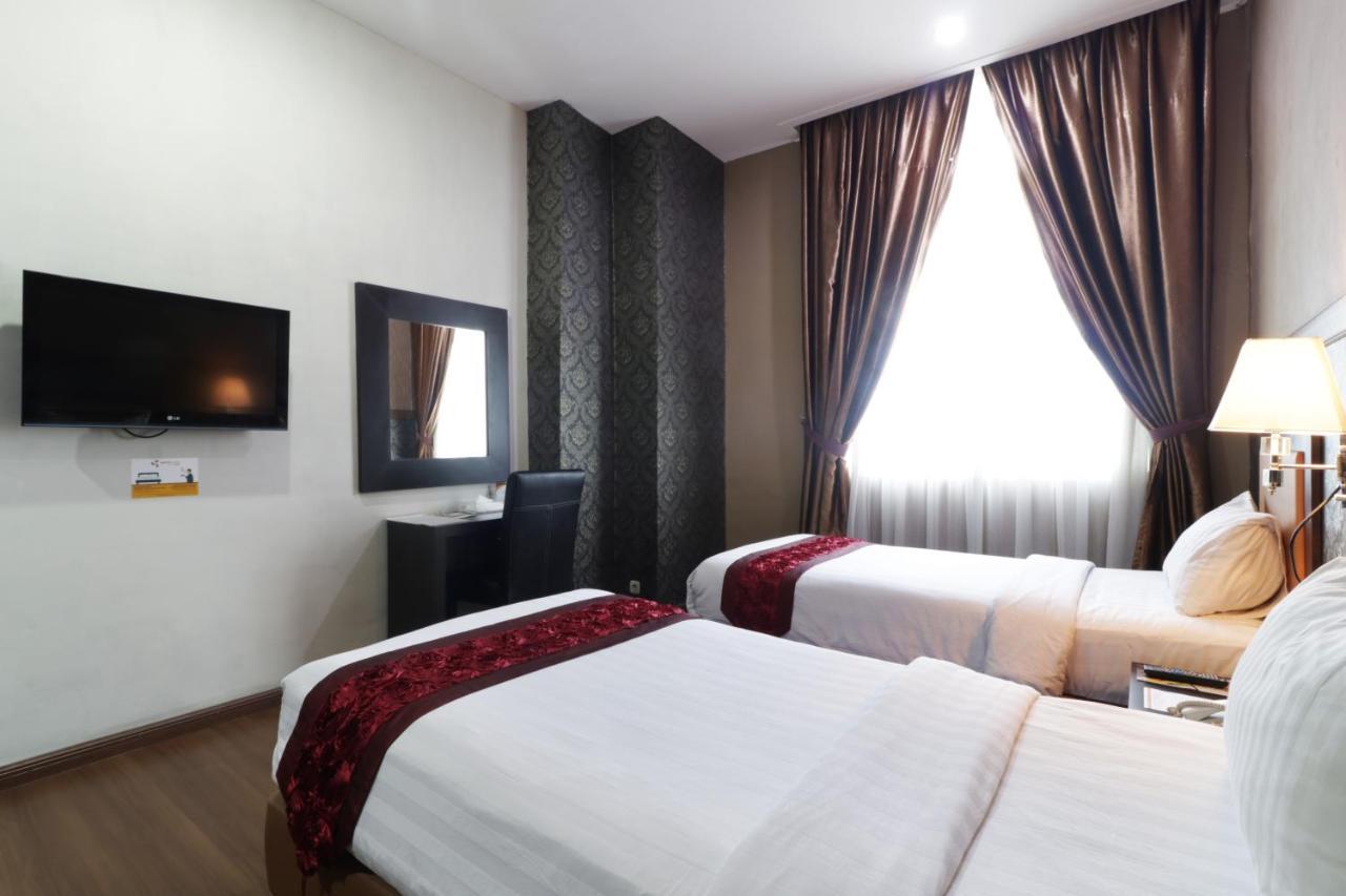 Grand Kanaya Hotel Medan Extérieur photo