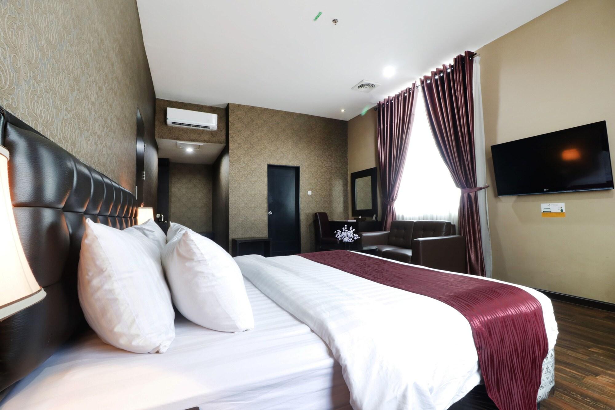 Grand Kanaya Hotel Medan Extérieur photo