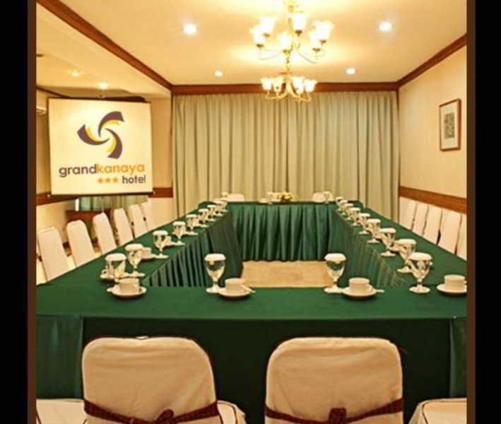 Grand Kanaya Hotel Medan Extérieur photo