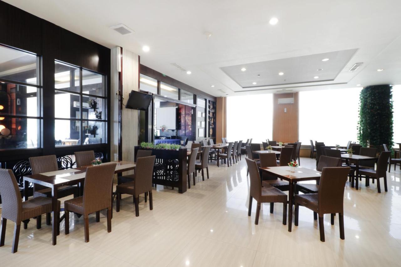 Grand Kanaya Hotel Medan Extérieur photo