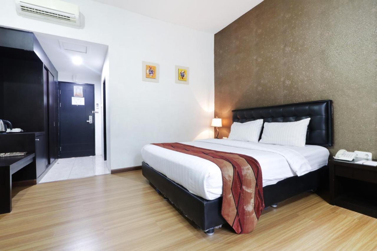 Grand Kanaya Hotel Medan Extérieur photo