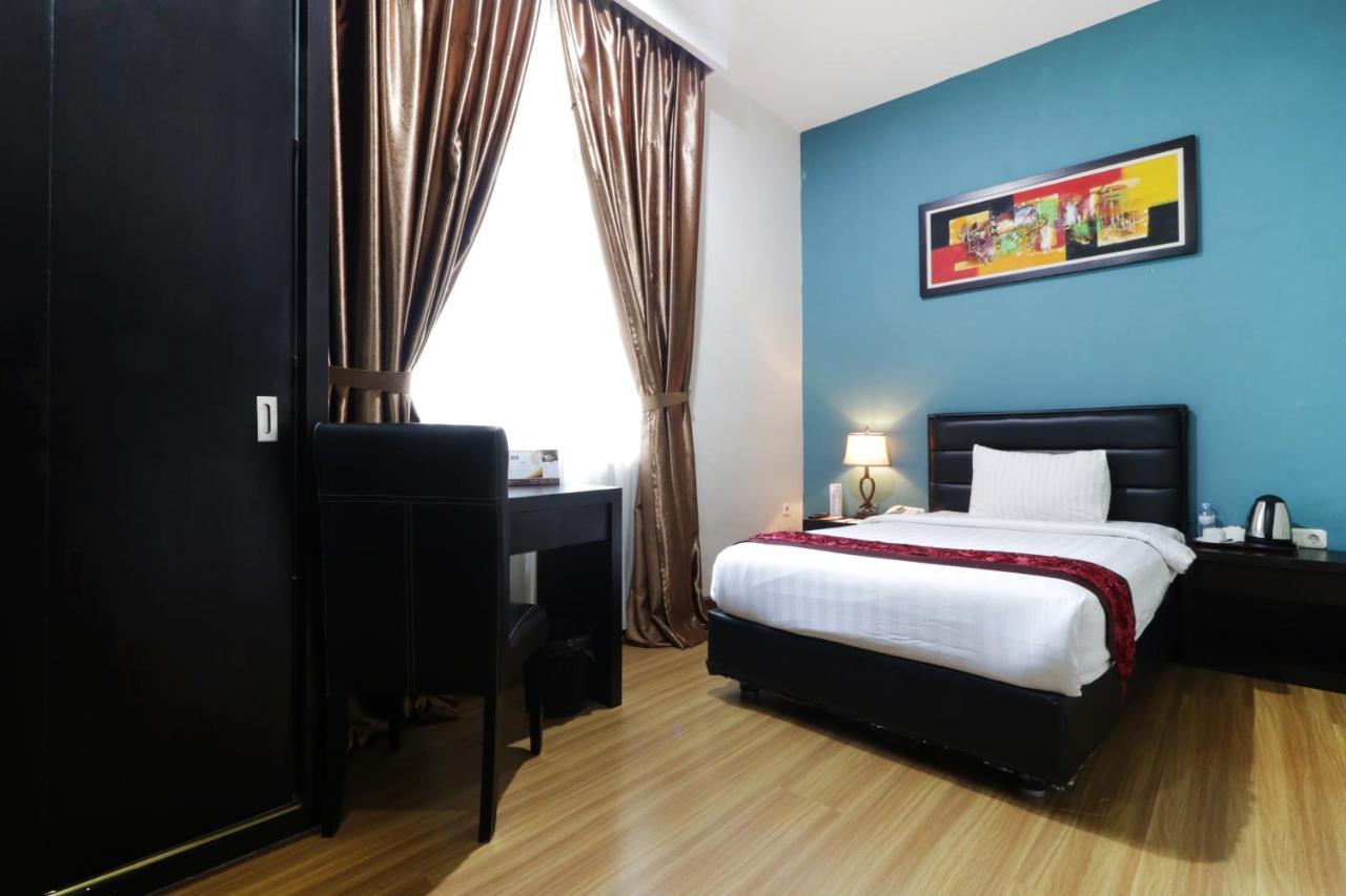 Grand Kanaya Hotel Medan Extérieur photo